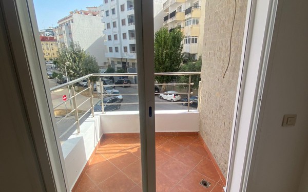 01-randome-65cf6cb8c041b